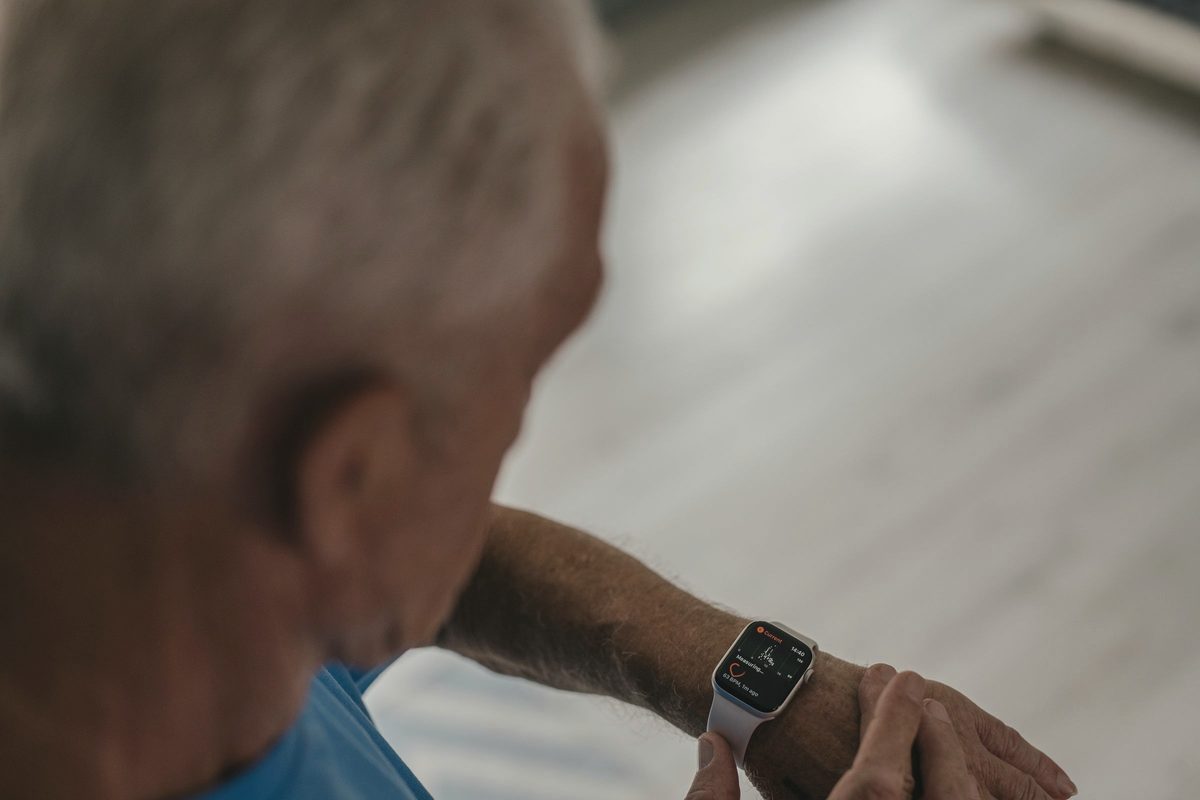 A man wearing smartwatch